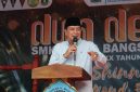 Bupati Tangerang Moch. Maesyal Rasyid memberikan motivasi kepada lulusan SMKS Gema Bangsa agar terus belajar, bekerja keras, dan mampu menciptakan peluang usaha mandiri. (Dok: Istimewa)