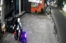 Foto : Aksi maling curanmor terekam kamera CCTV di Klinik Bougenville Ciekek, Kecamatan Majasari, Kabupaten Pandeglang