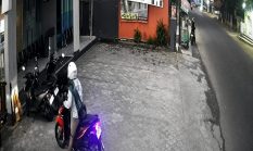 Motor Petugas Keamanan Klinik di Pandeglang Raib Digondol Maling, Aksi Pelaku Terekam CCTV