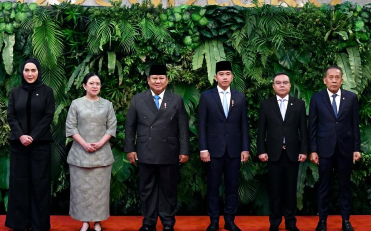 Presiden Prabowo Subianto berfoto bersama dengan Wakil Presiden RI, Ketua DPR RI, dan para Wakil Ketua DPR RI pada acara Pidato Presiden RI pada Rapat Paripurna DPR RI ke-19 Masa Persidangan V Tahun Sidang 2025-2026. (Dok.Istimewa)