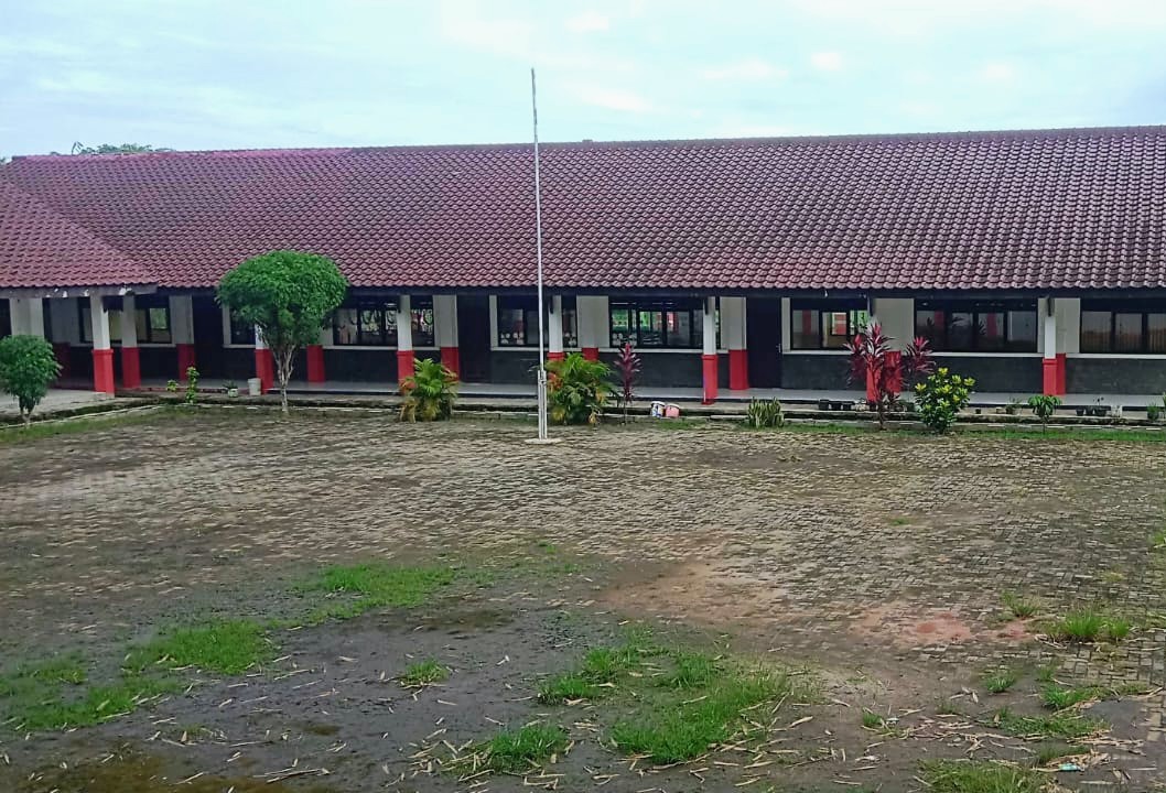 Sekolah Dasar Negeri (SDN) Cibugel III yang berlokasi di Kampung Cibugel, Desa Cibugel, Kecamatan Cisoka, Kabupaten Tangerang