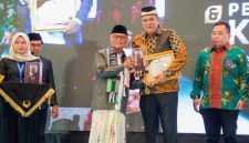 Presiden Direktur Koperasi BMI Group Kamaruddin Batubara Raih MUI Award 2026
