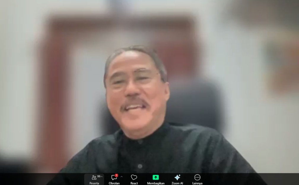 Ahmed Kurnia sedang memaparkan materi UU Pers dan Kode Etik Jurnalistik melalui aplikasi Zoom dalam kegiatan Pra-UKW PWI Pusat, Foto: Istimewa